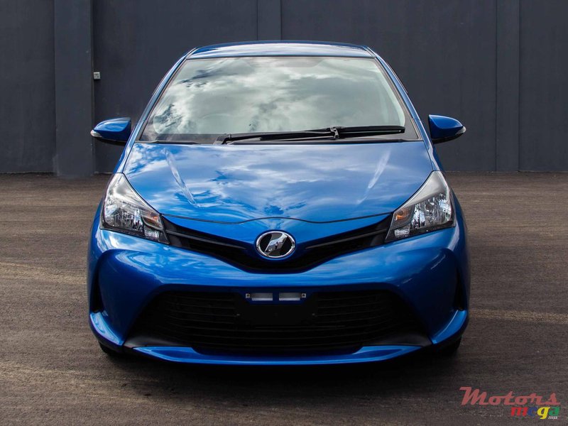 2016' Toyota Vitz photo #5