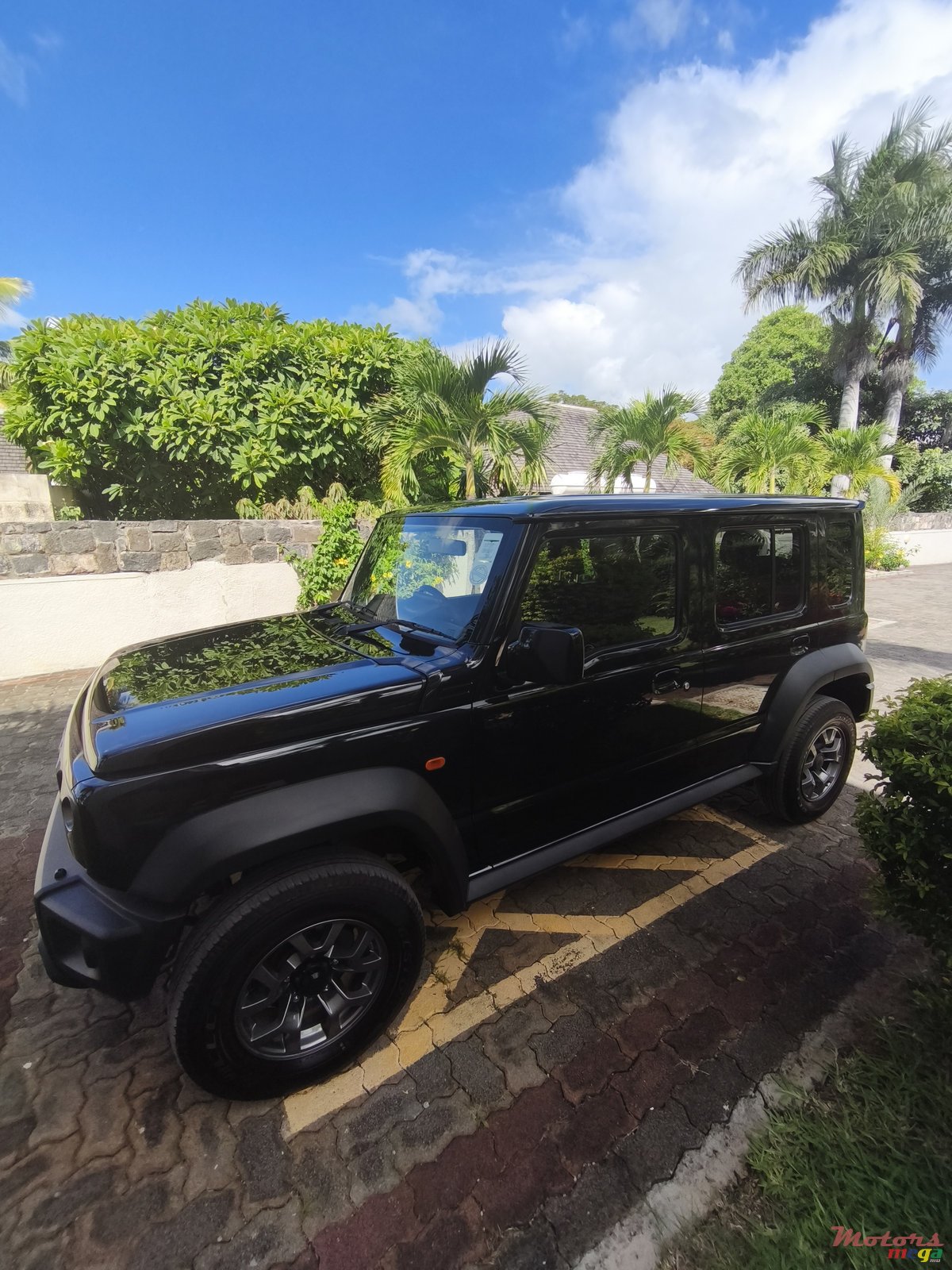 2025' Suzuki Jimny GLX photo #2