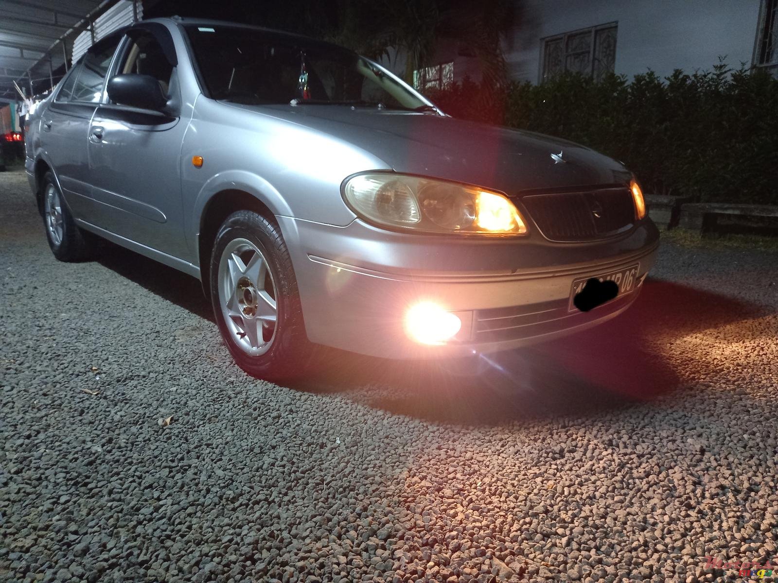 2006' Nissan Sunny photo #2