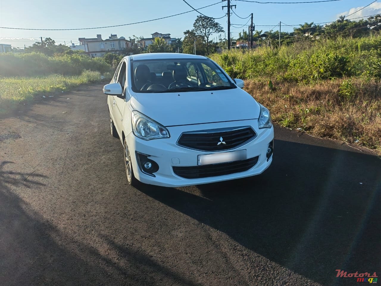 2016' Mitsubishi Attrage photo #1