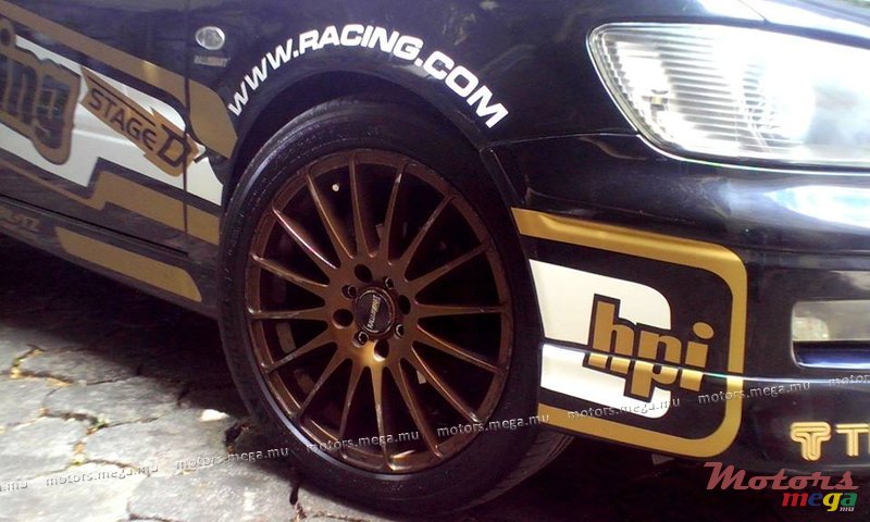 2002' Mitsubishi photo #2