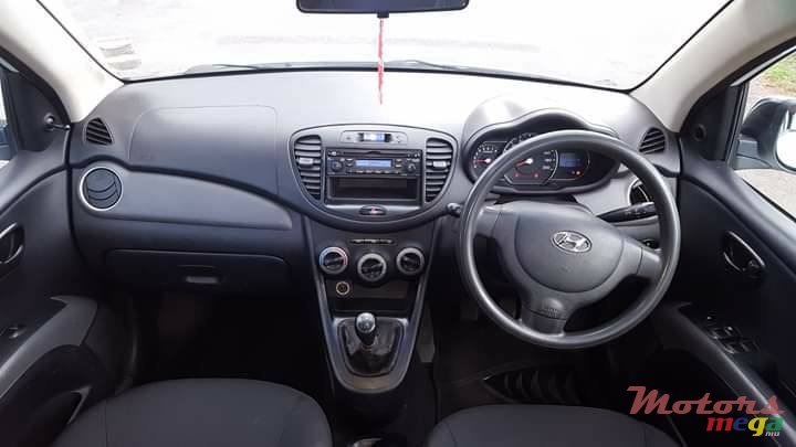 2012' Hyundai i10 photo #6