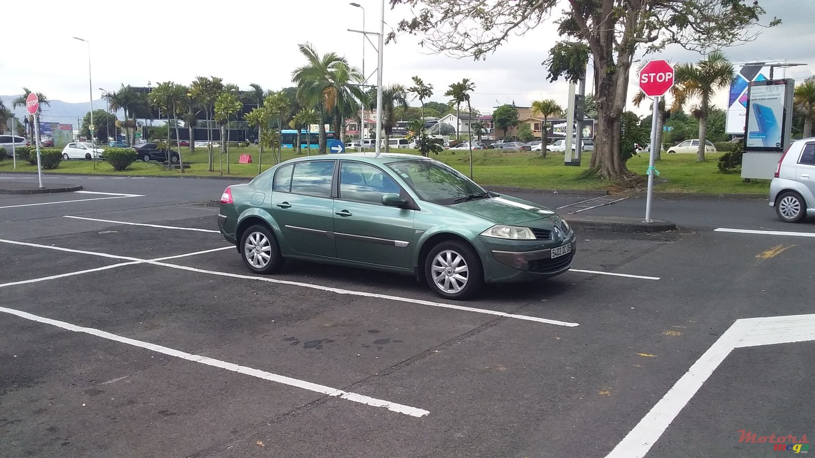 2006' Renault Megane photo #1