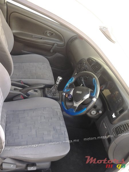 1998' Mitsubishi Lancer photo #2