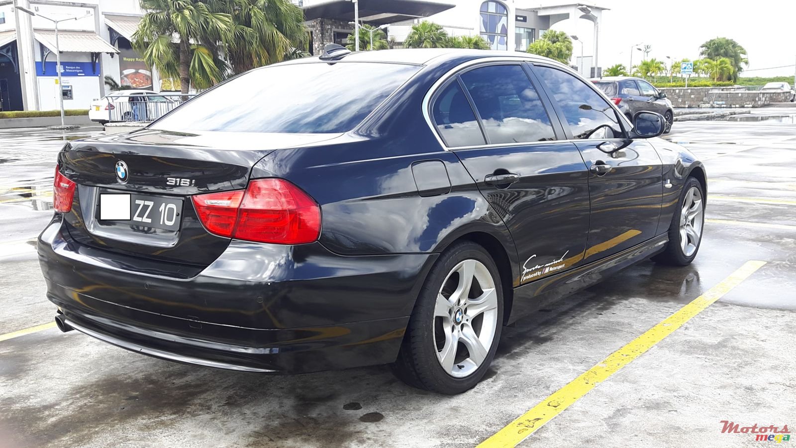 2010' BMW 318 photo #4