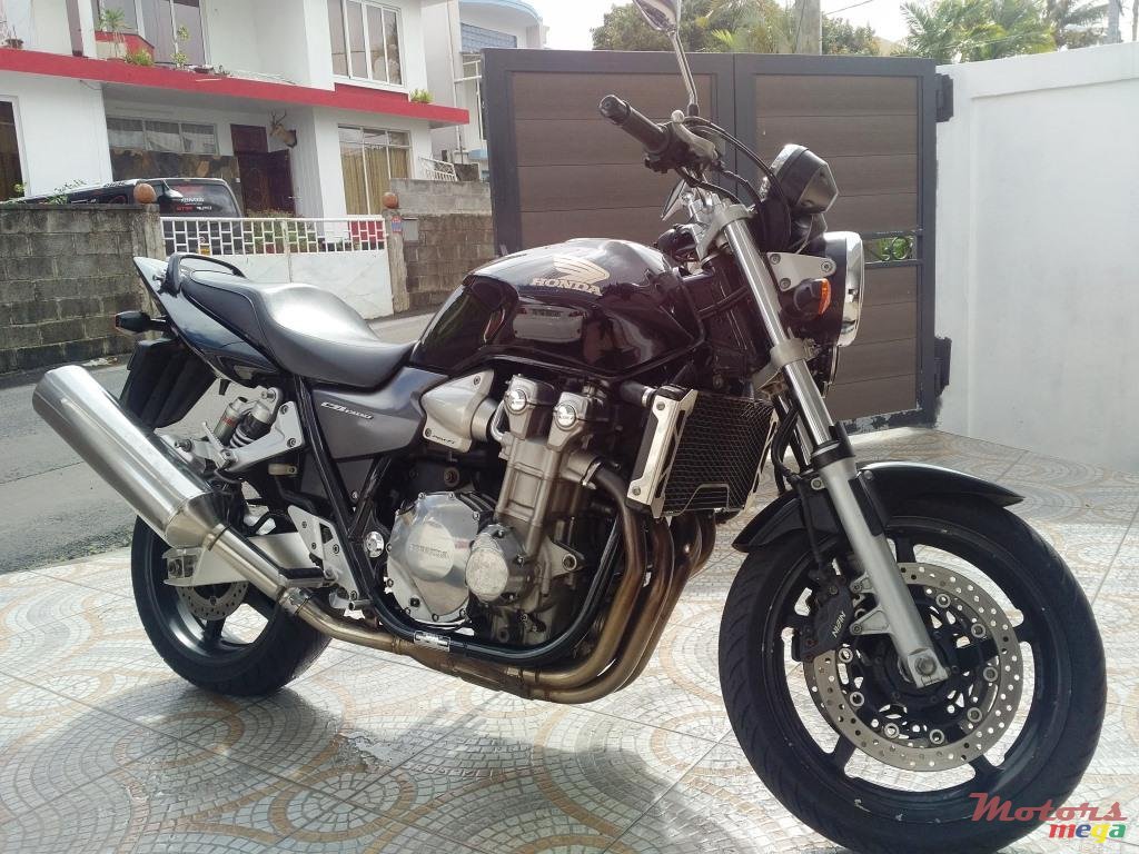 2004' Honda 0 photo #2