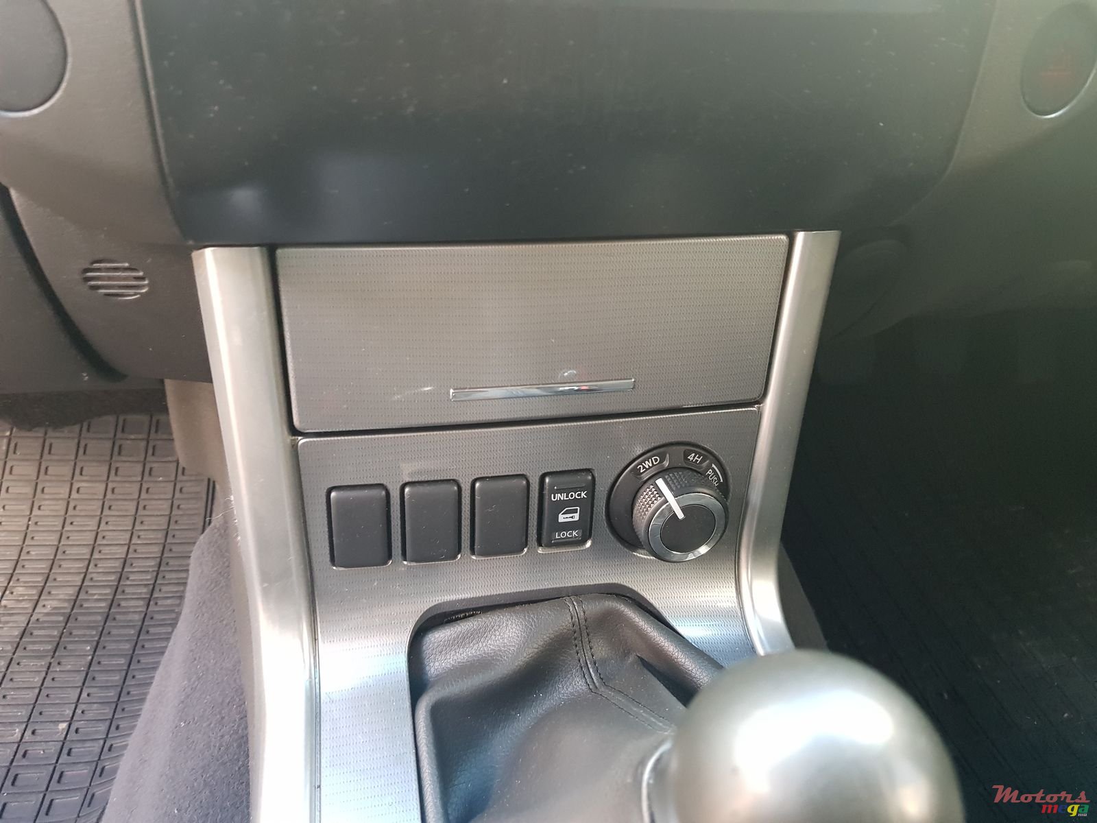 2010' Nissan Navara Navara 4x4 photo #6