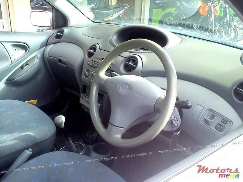 2001' Toyota photo #4