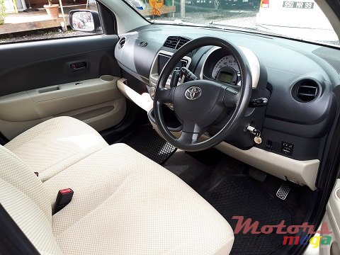 2009' Toyota Passo photo #6