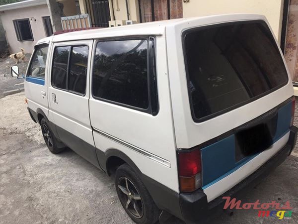 1992' Nissan Vanette cargo photo #3