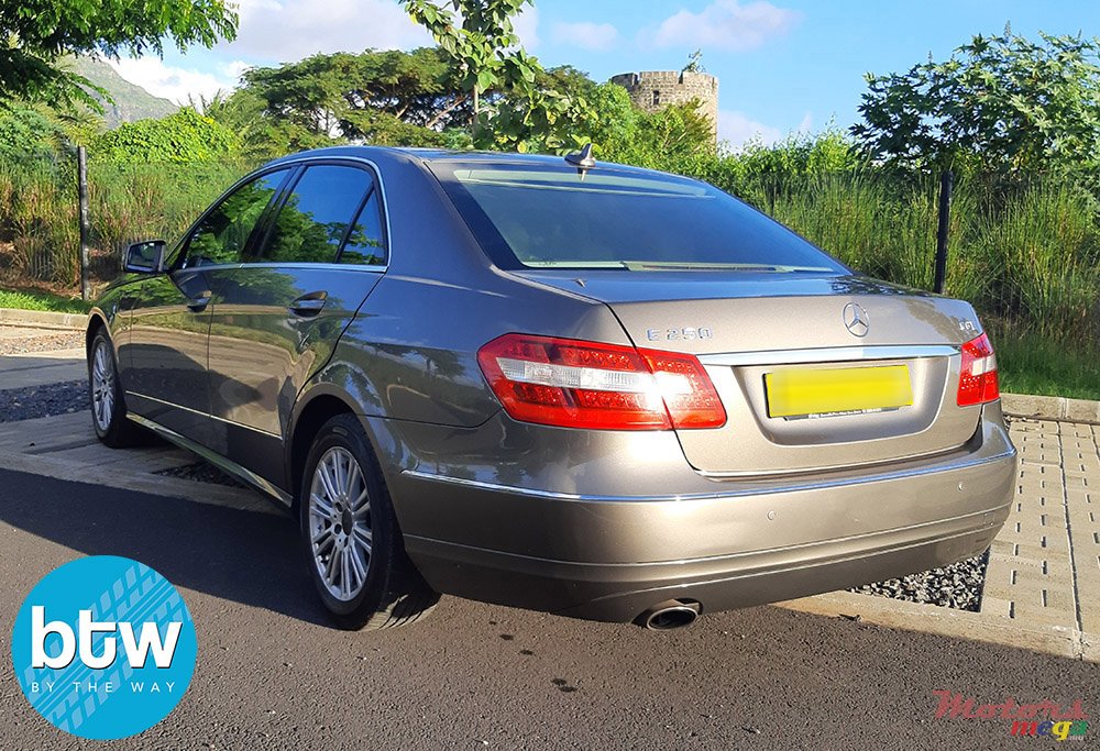 2010' Mercedes-Benz E 250 photo #3