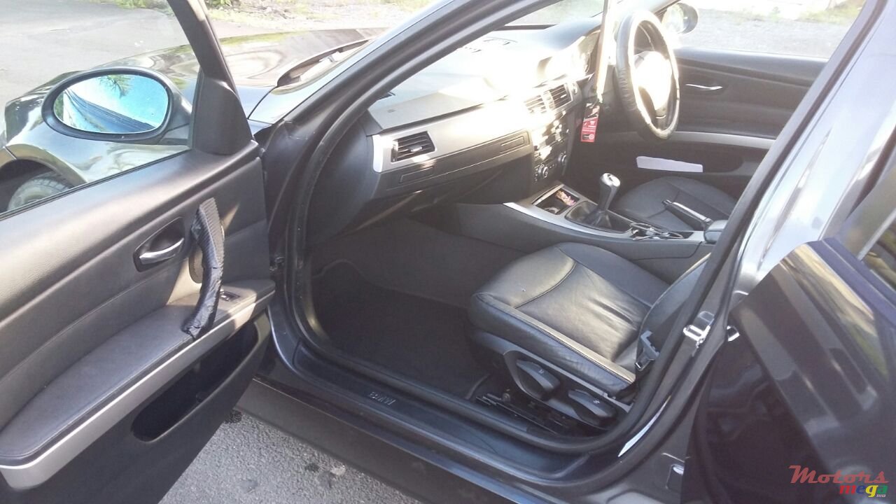 2007' BMW 318 photo #5