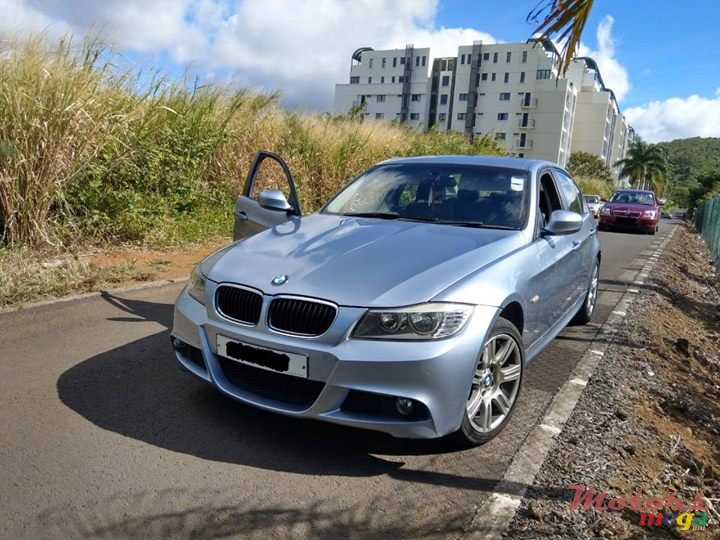 2011' BMW 3 Series photo #4