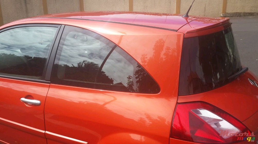 2005' Renault Megane RS photo #3