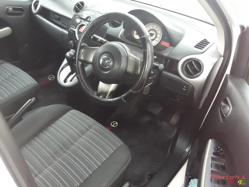 2008' Mazda Demio 1.3L AUTOMATIC photo #3