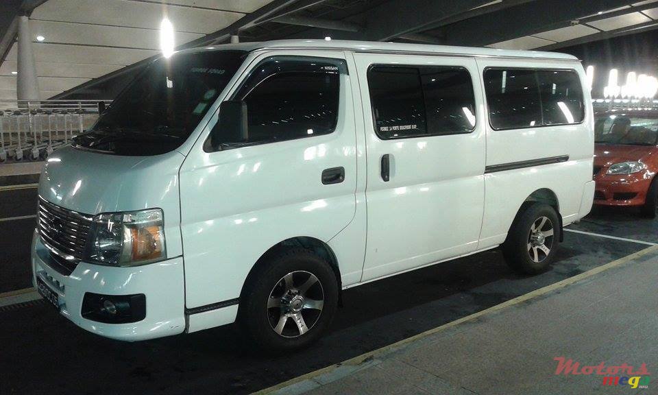 2005' Nissan Urvan photo #1