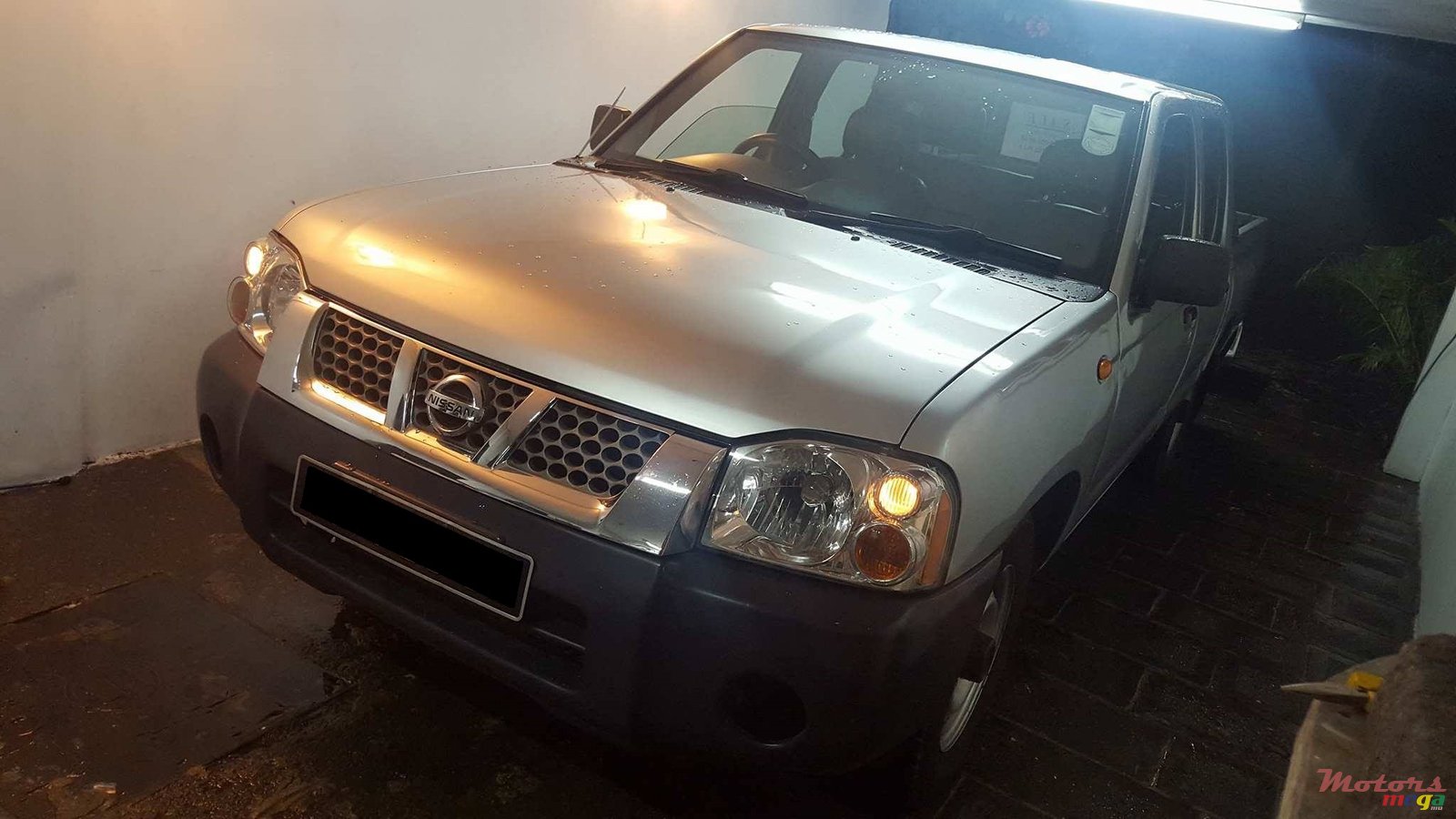 2009' Nissan Navara Double Cab Pick Up (Japan) photo #4