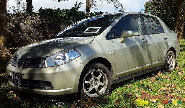 2005' Nissan Tiida photo #3