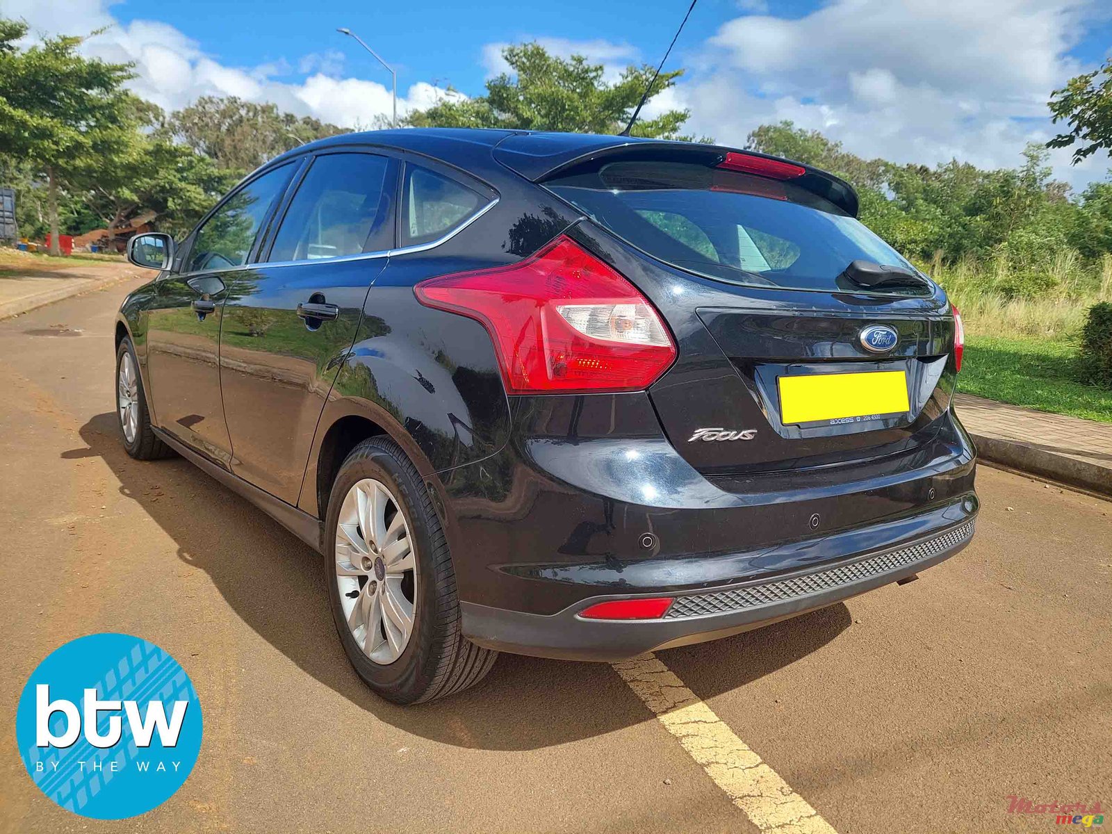 2014' Ford Focus photo #3