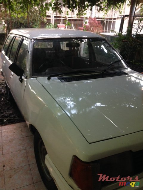 1985' Mazda 323 none photo #5