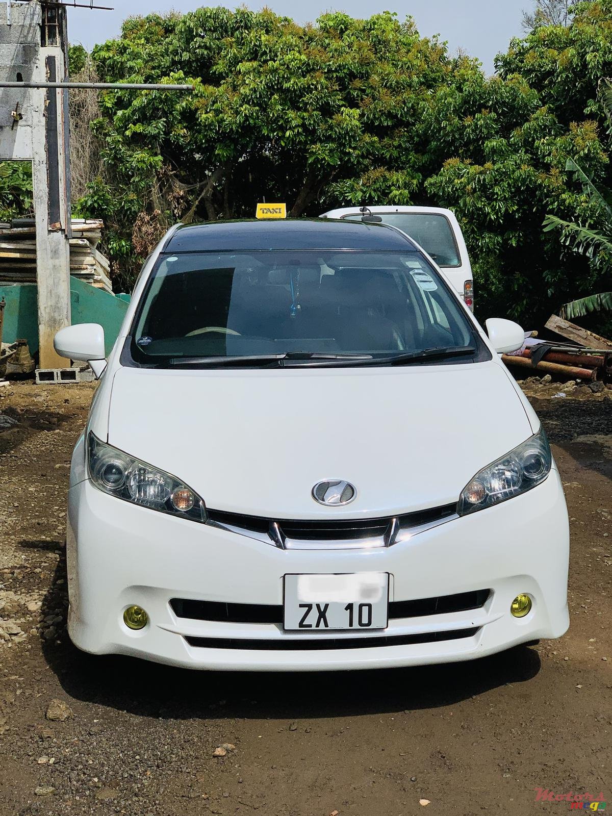 2010' Toyota Wish with gaz kit photo #1