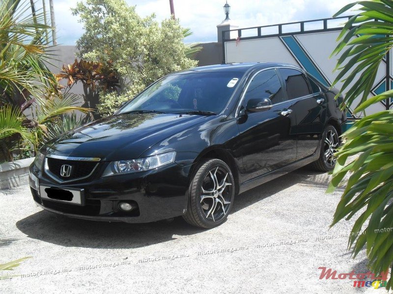 2004' Honda Accord photo #1