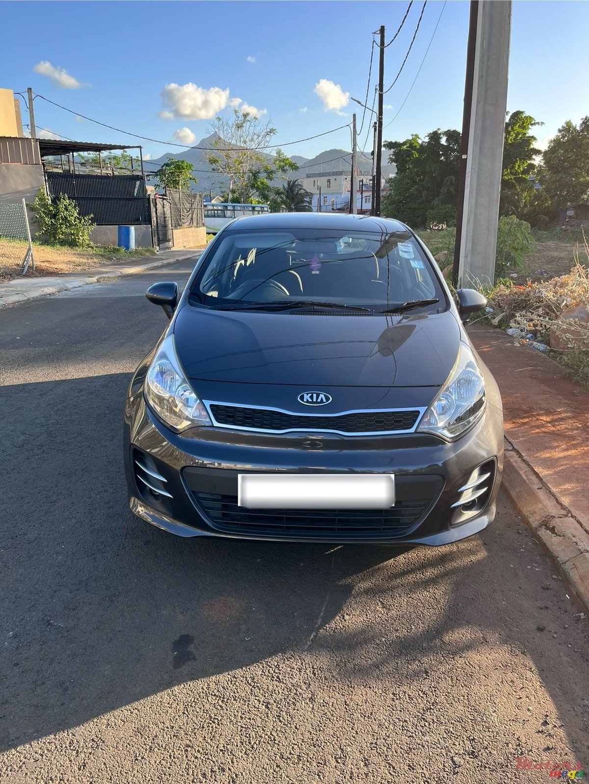 2015' Kia Rio photo #5