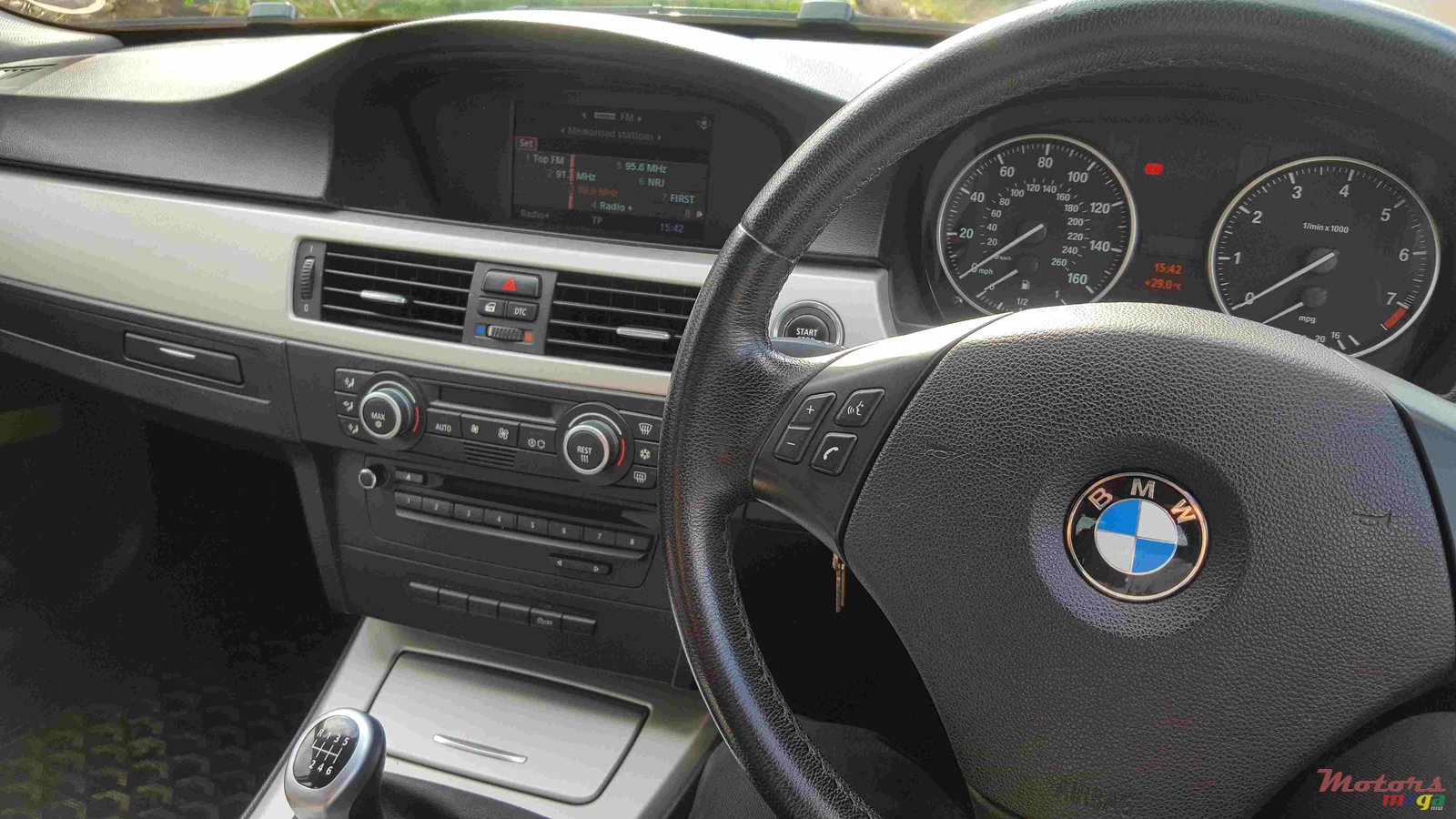 2010' BMW 3 Series E90 Facelift photo #4