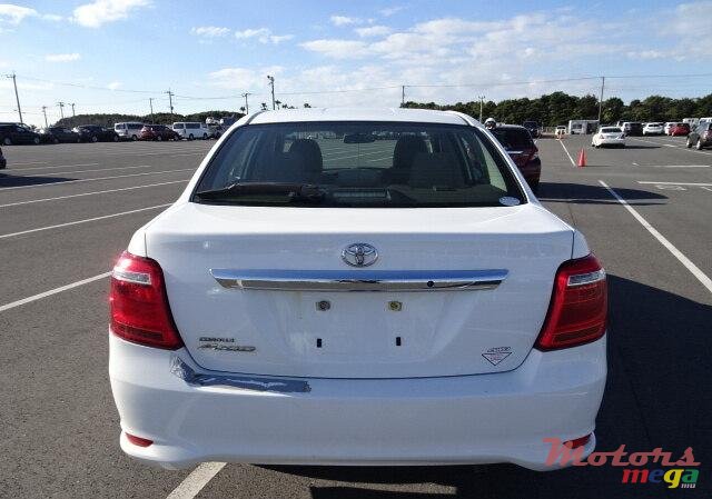 2017' Toyota Corolla Axio x photo #4