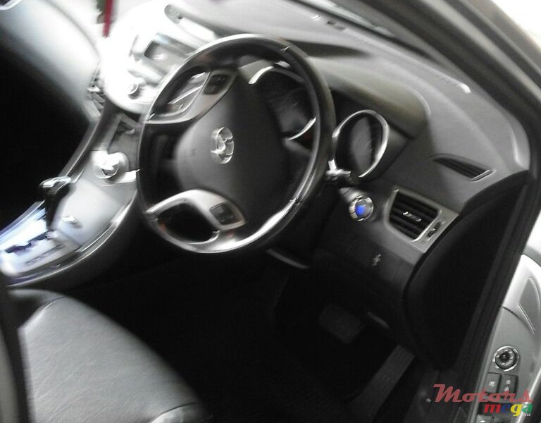 2013' Hyundai Elantra photo #7