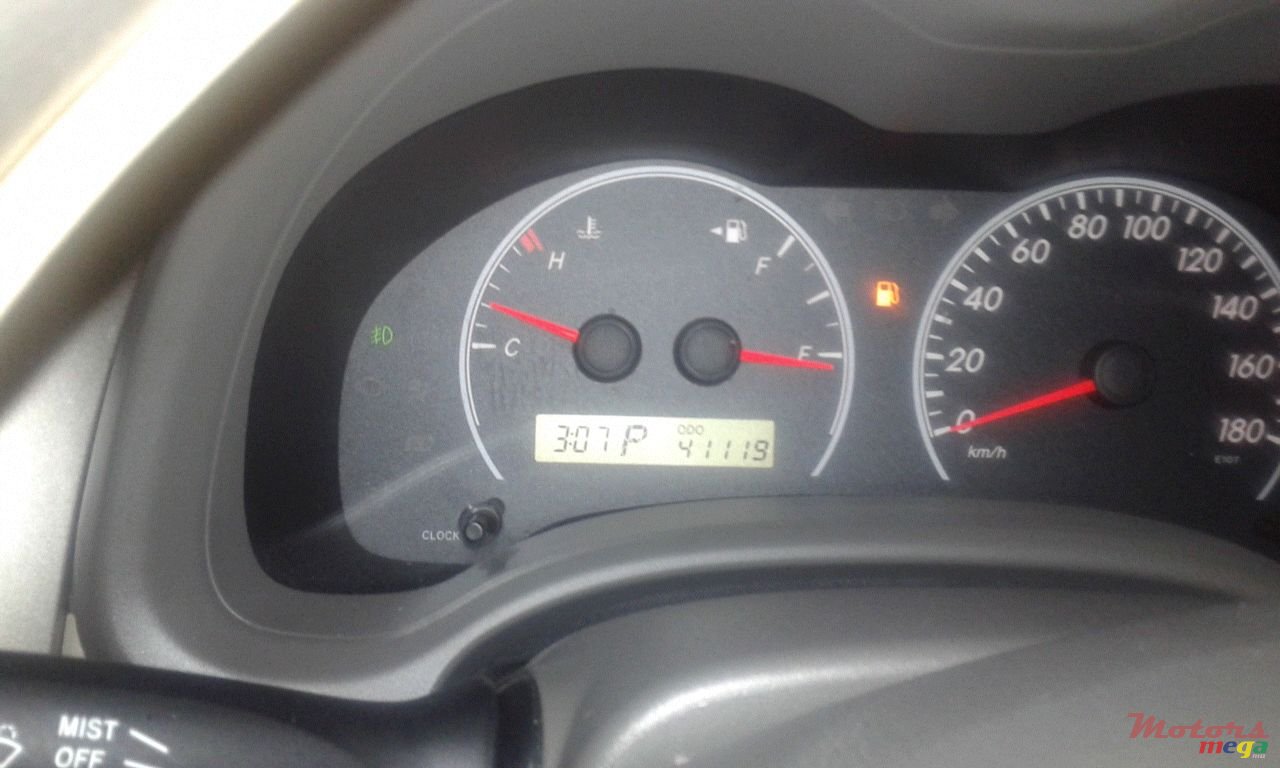 2010' Toyota Axio photo #2