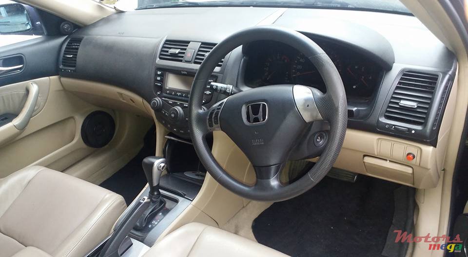 2003' Honda Accord photo #5