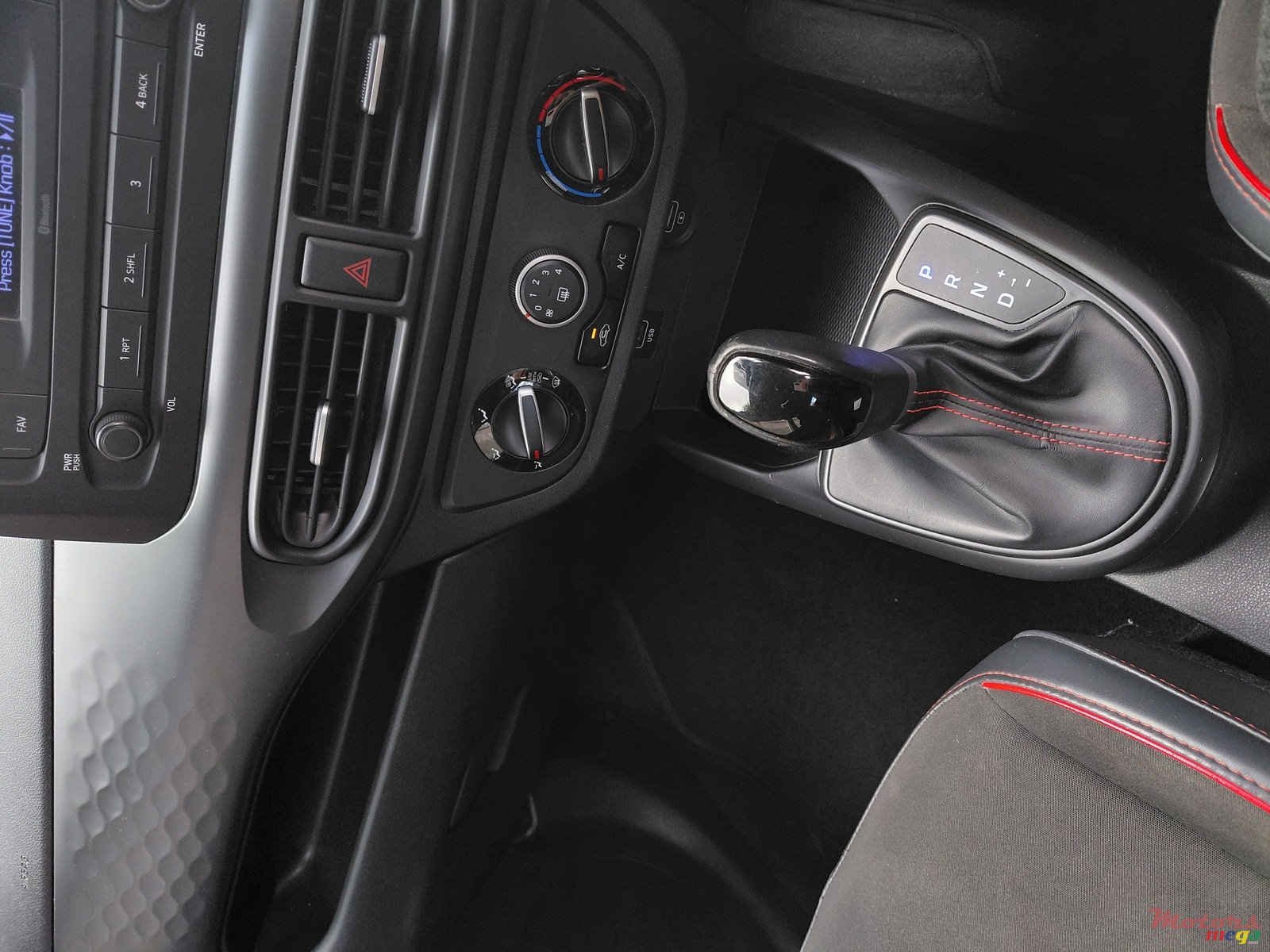 2021' Hyundai i10 photo #6