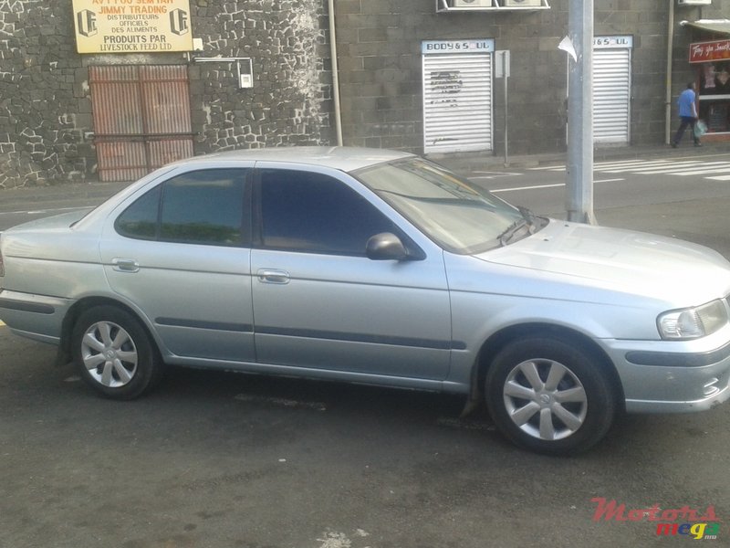 1999' Nissan Sunny photo #1