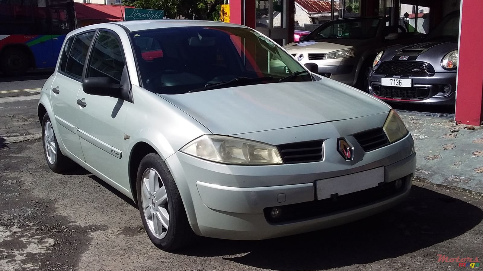 2003' Renault Megane photo #2