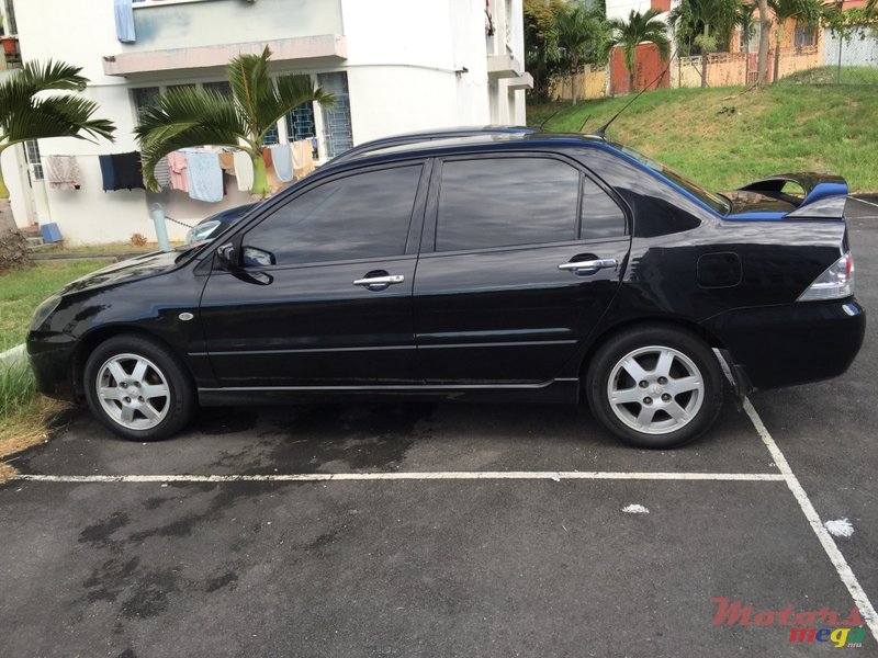 2006' Mitsubishi Lancer photo #1