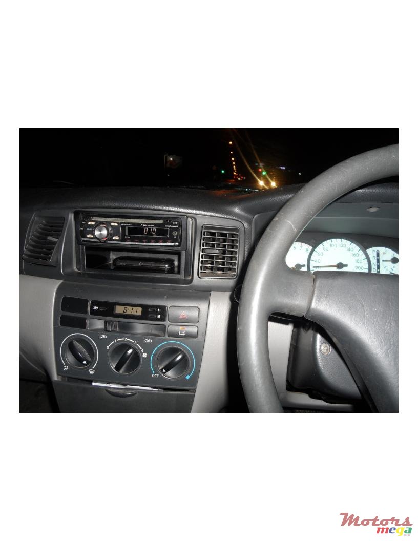 2002' Toyota Corolla photo #2