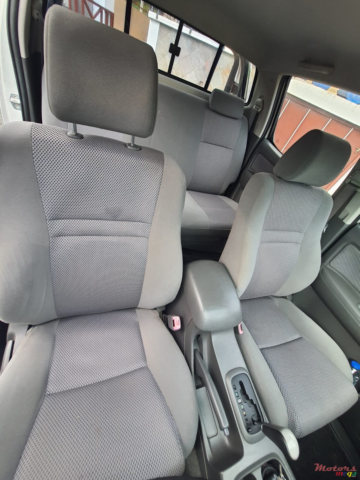 2013' Toyota Hilux photo #4