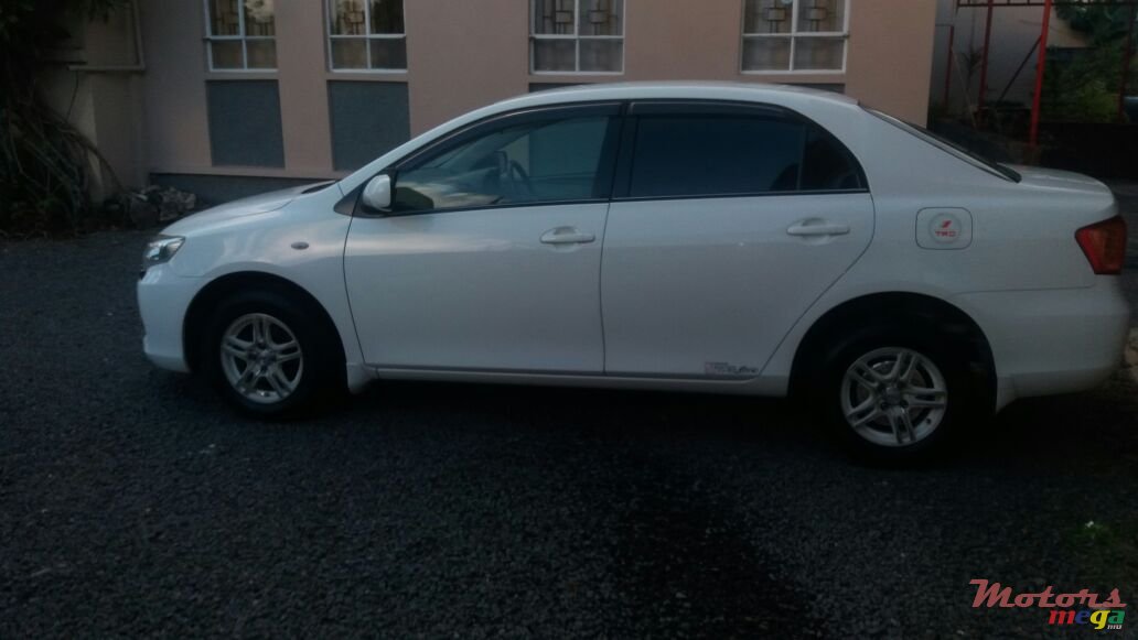 2008' Toyota Axio photo #1