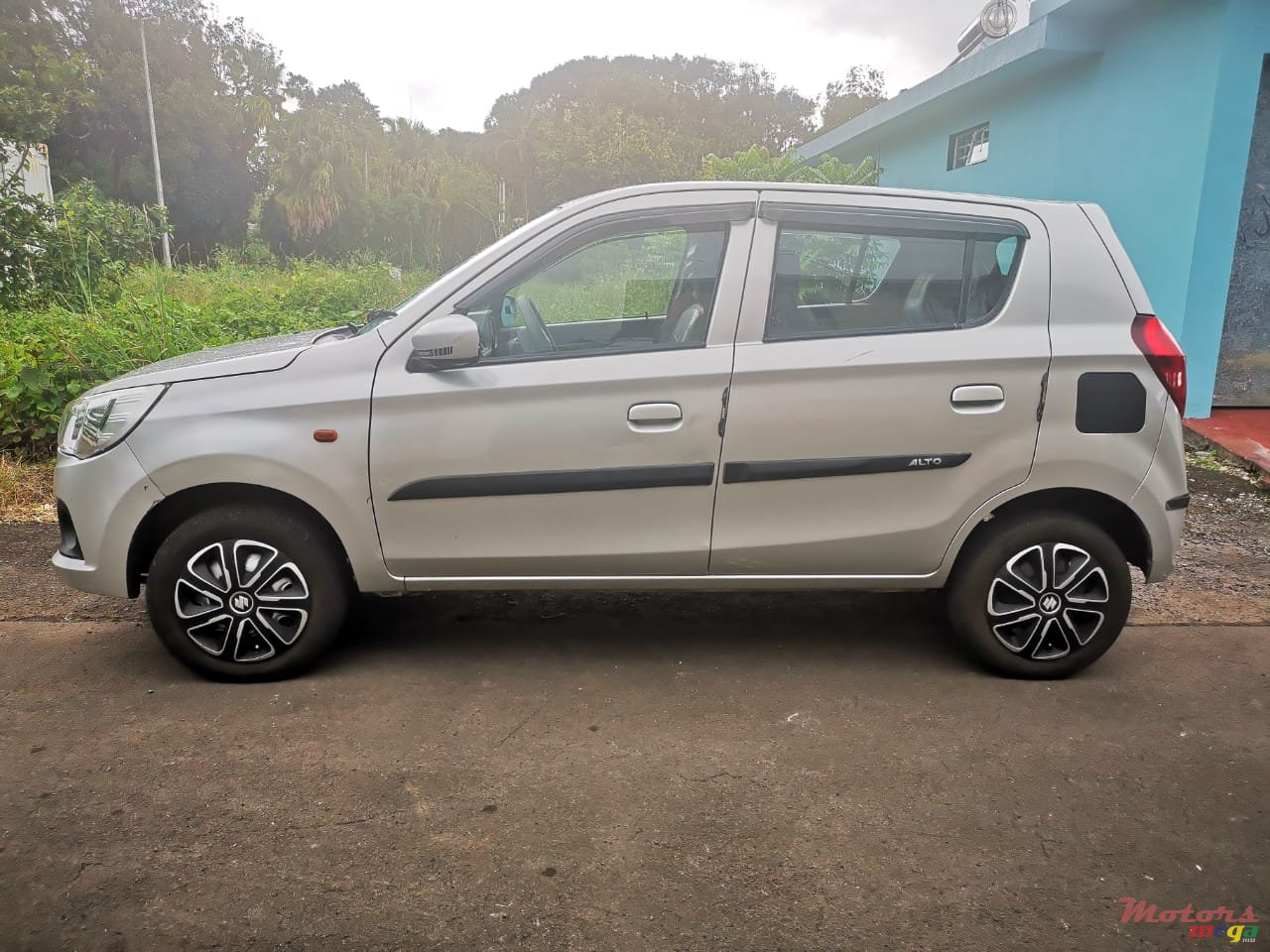 2015' Suzuki Alto K10 photo #4