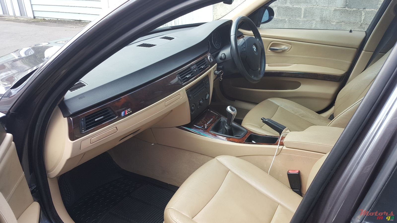 2005' BMW 3 Series photo #6