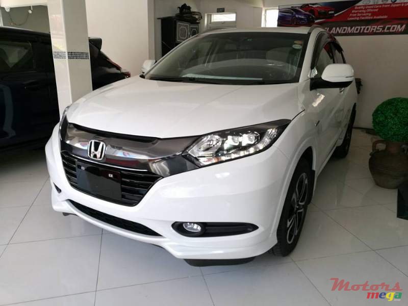 2015' Honda HR-V Vezel photo #3