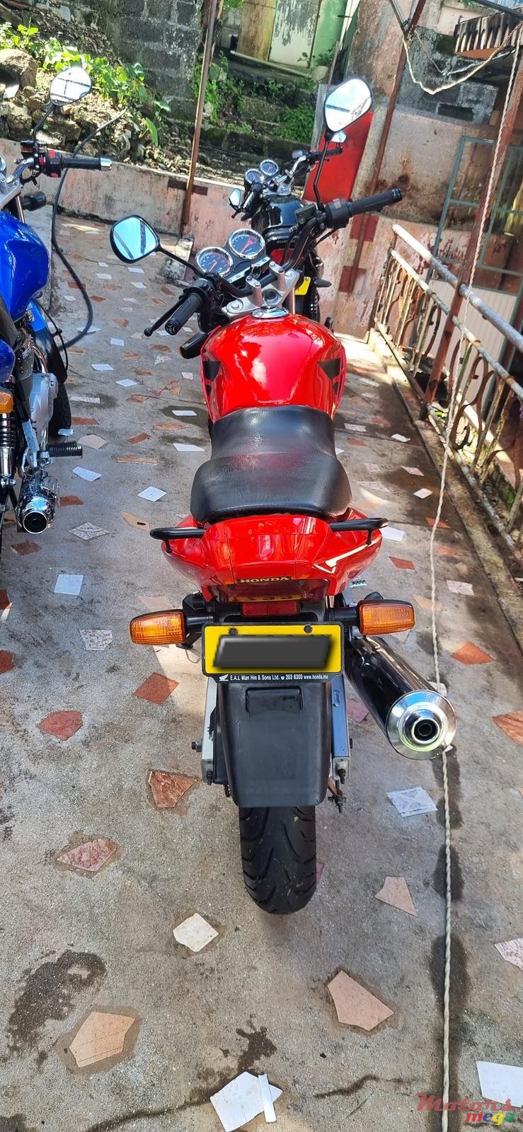 2011' Honda CBX 250 TWISTER photo #1