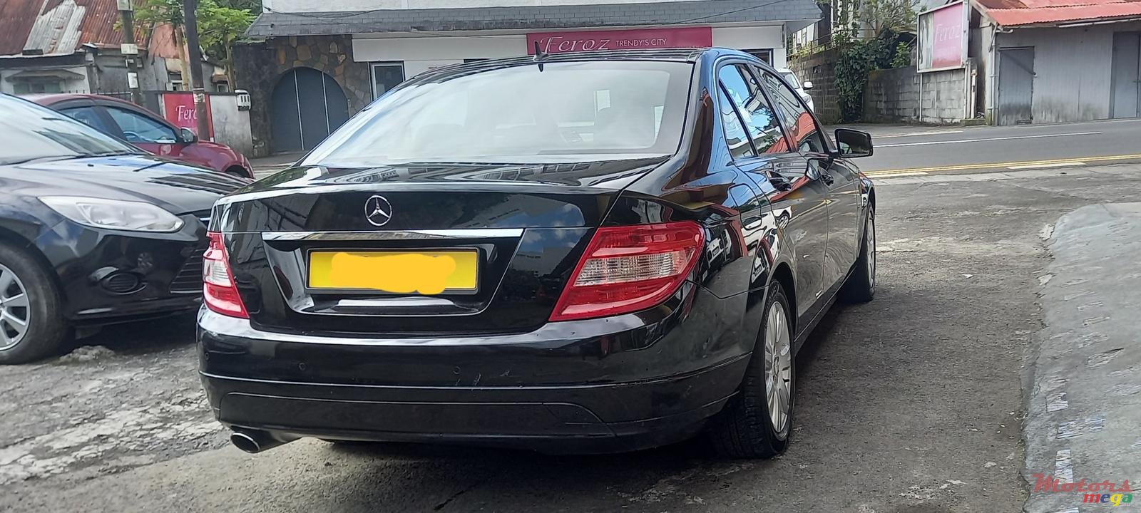 2010' Mercedes-Benz C180 photo #3