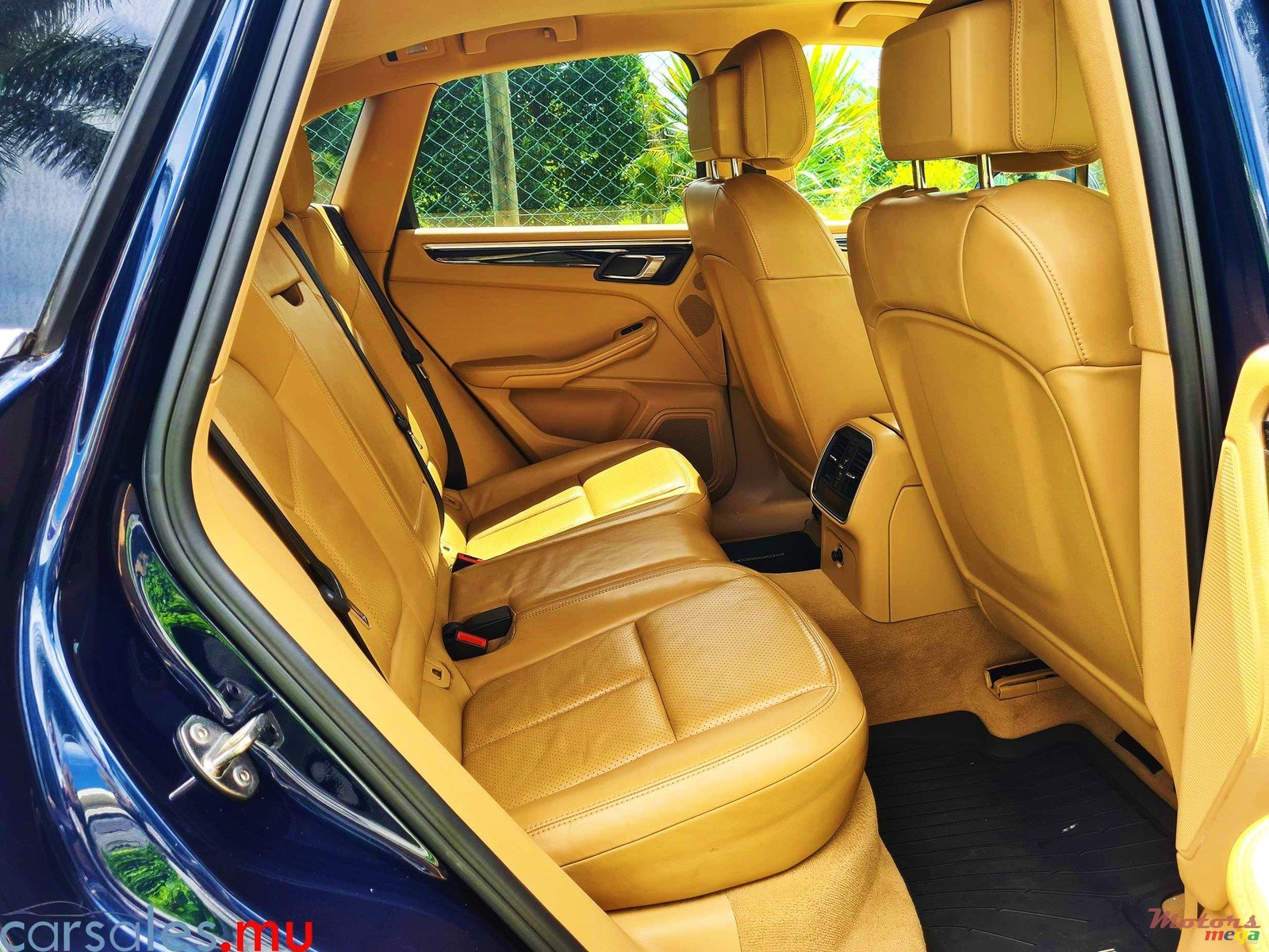 2016' Porsche Macan S 3.0 V6 photo #5