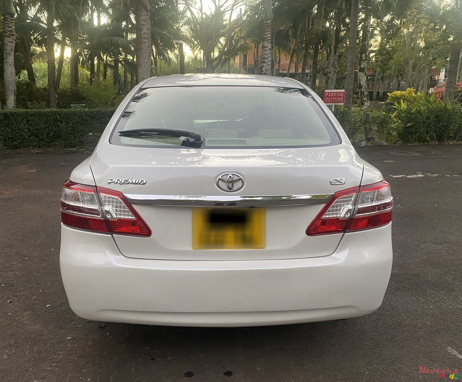 2014' Toyota Premio LPG photo #3