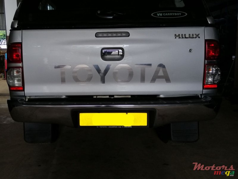 2012' Toyota Hilux photo #3