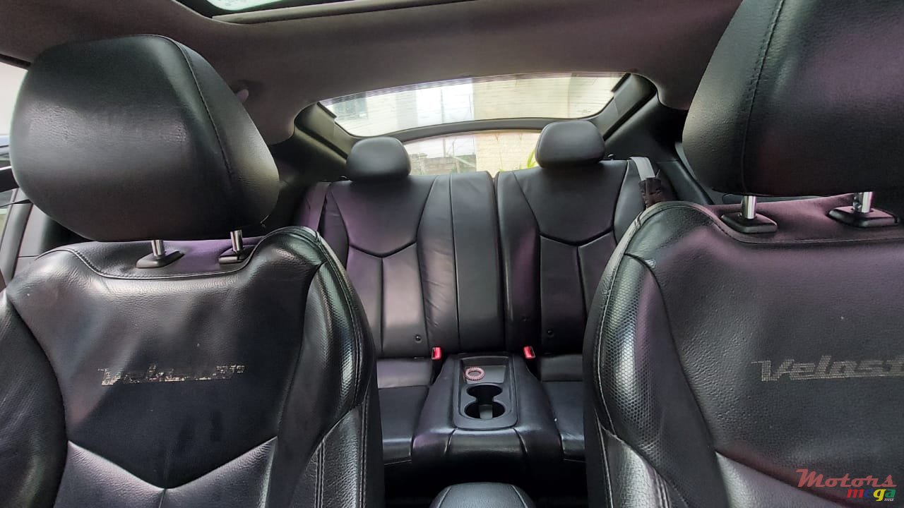 2012' Hyundai Veloster Full Option photo #2