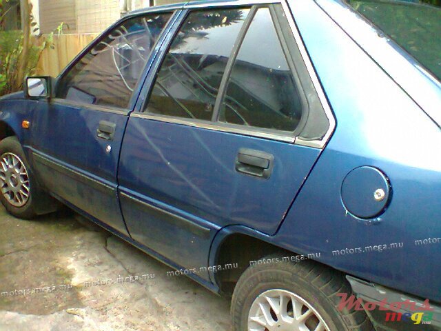 1987' Mitsubishi photo #2