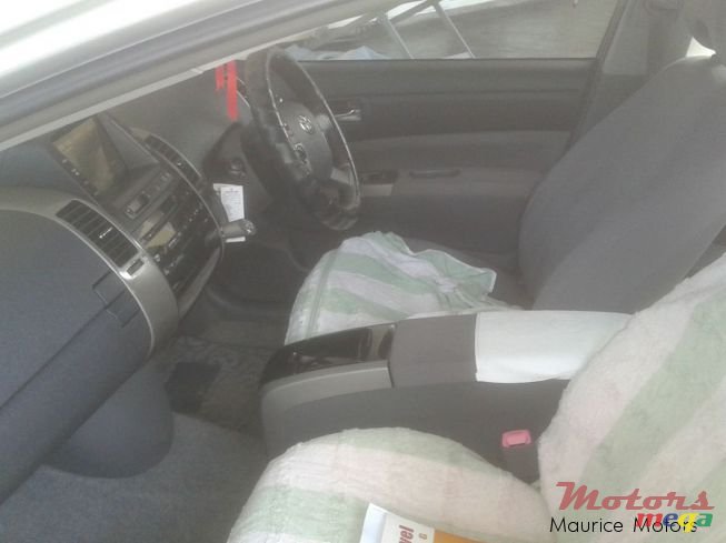 2009' Toyota Prius photo #3